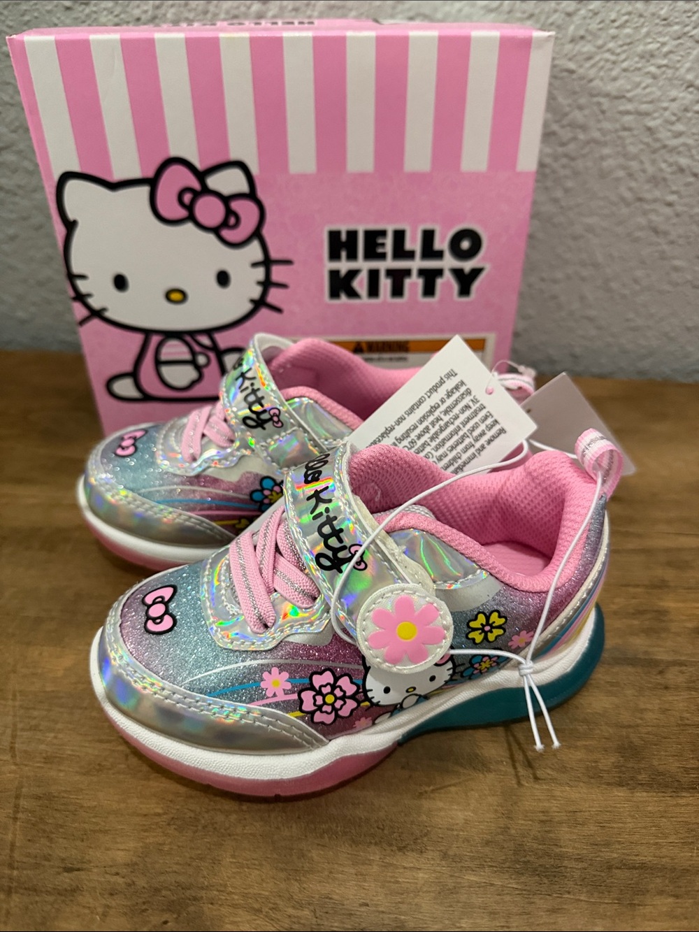 Hello Kitty Pink Holographic Light-Up Kids Sneakers size 7